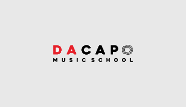 Loker Guru Piano di Guru Piano di Dacapo Music School